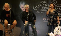 Air Supply Not All Out Of Love Yet