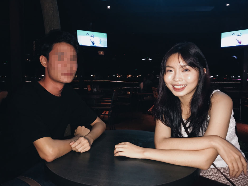 Jia Wen and W out on a date after meeting on dating app, Happn.