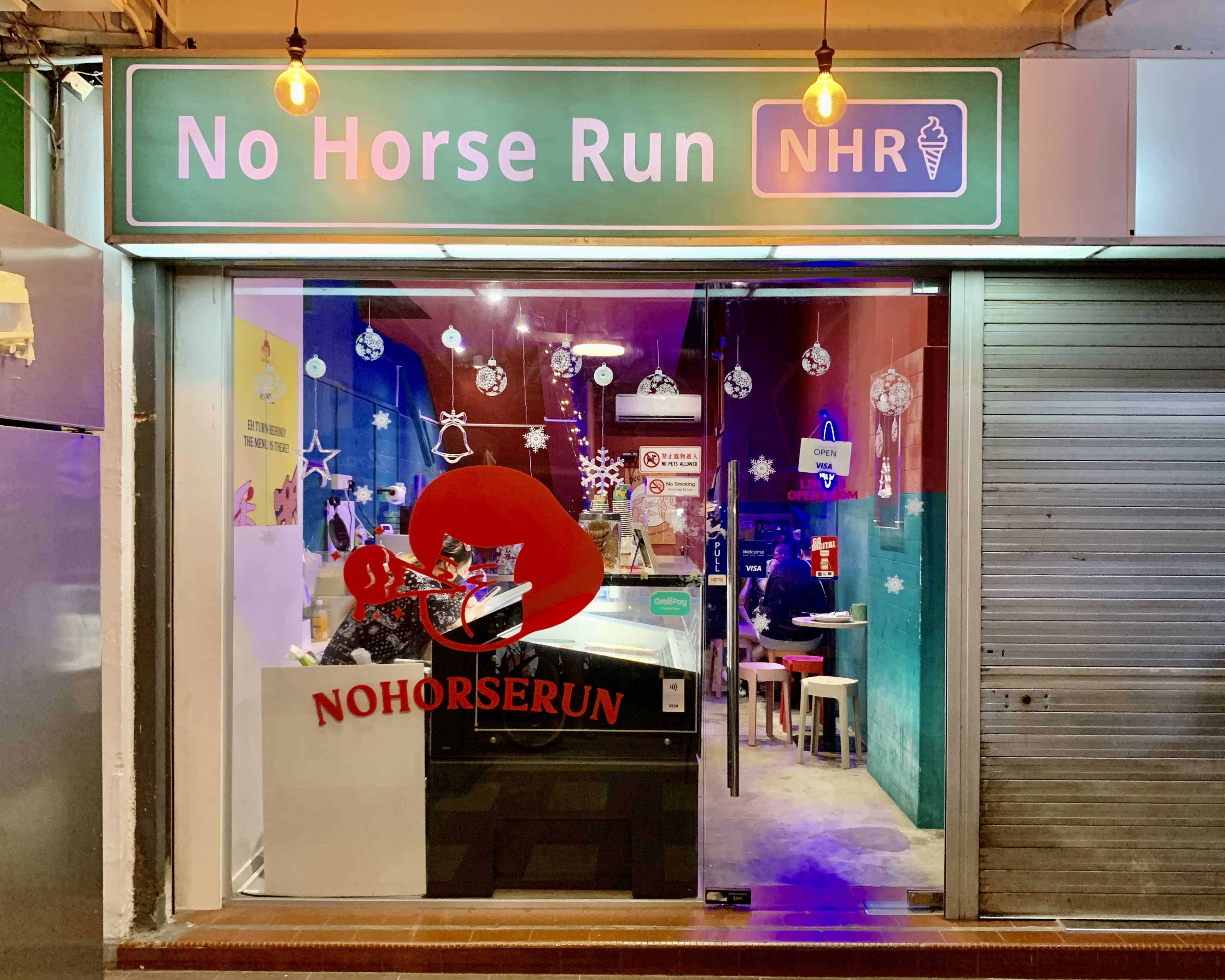 Entrance of No Horse Run Gelato shop
